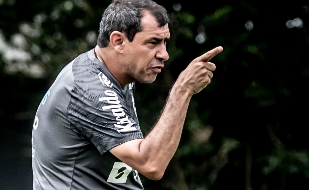 saída confirmada: carille acaba de dispensar mais um do santos