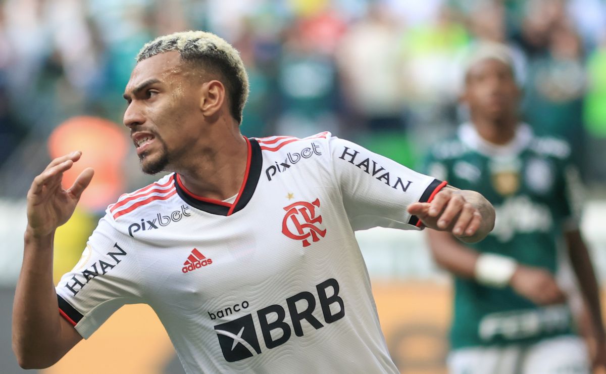 fim da novela: flamengo recebe comunicado do botafogo e futuro de matheuzinho é definido