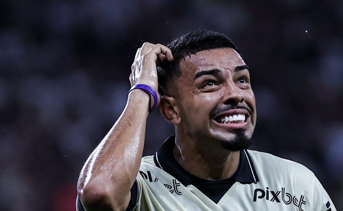 bidu se destaca em nova função e corinthians toma decisão sobre o jogador