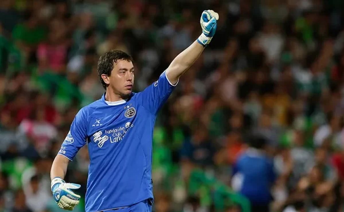 marchesín se depara com 'problema' para estrear e grêmio tenta o mais rápido solucionar