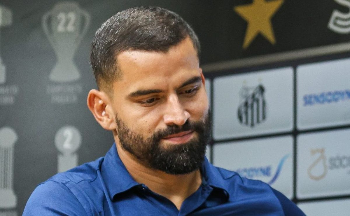 aos 36 anos, tomás rincón irá renovar com o santos por mais 3 temporadas