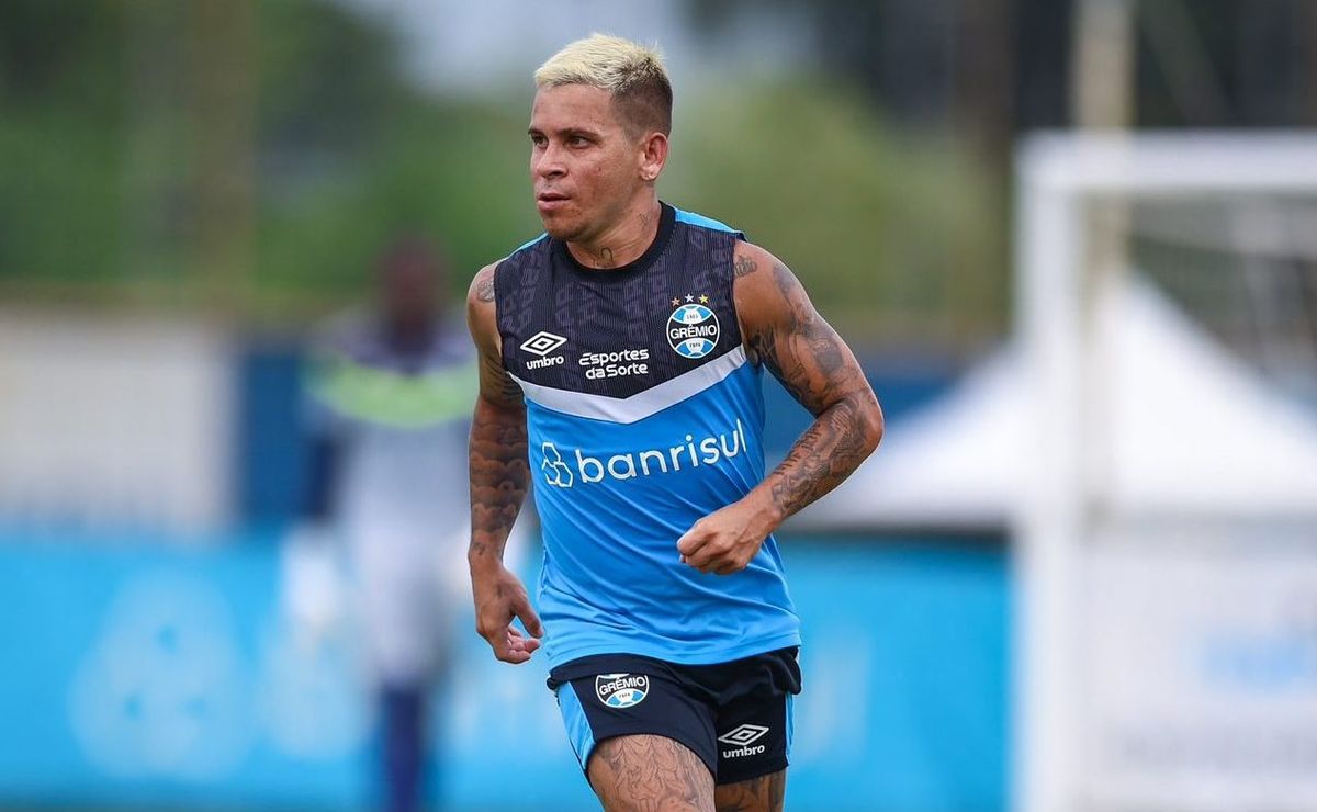 "Único que merece elogios nessa derrota vergonhosa"; torcedor elogia estreia de soteldo após derrota