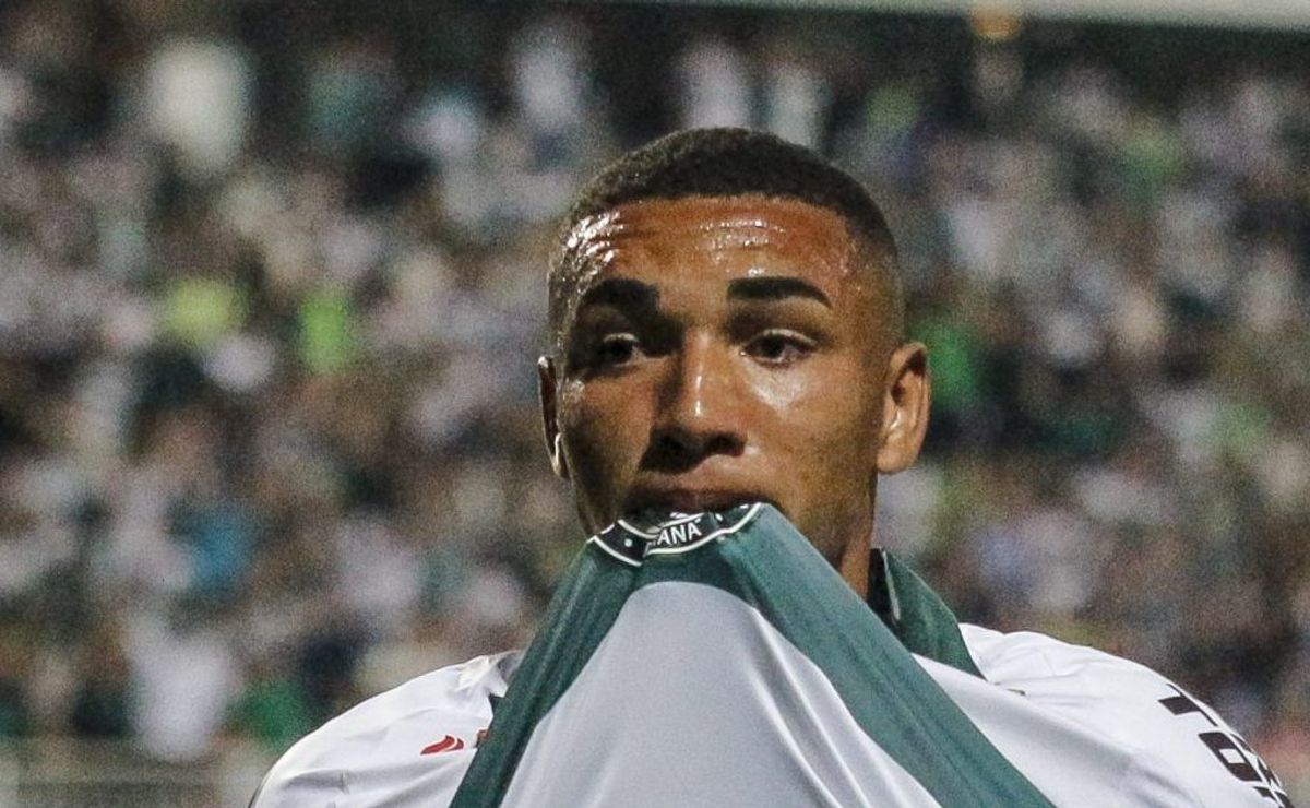 igor jesus acerta pré contrato com o botafogo e tenta liberação imediata