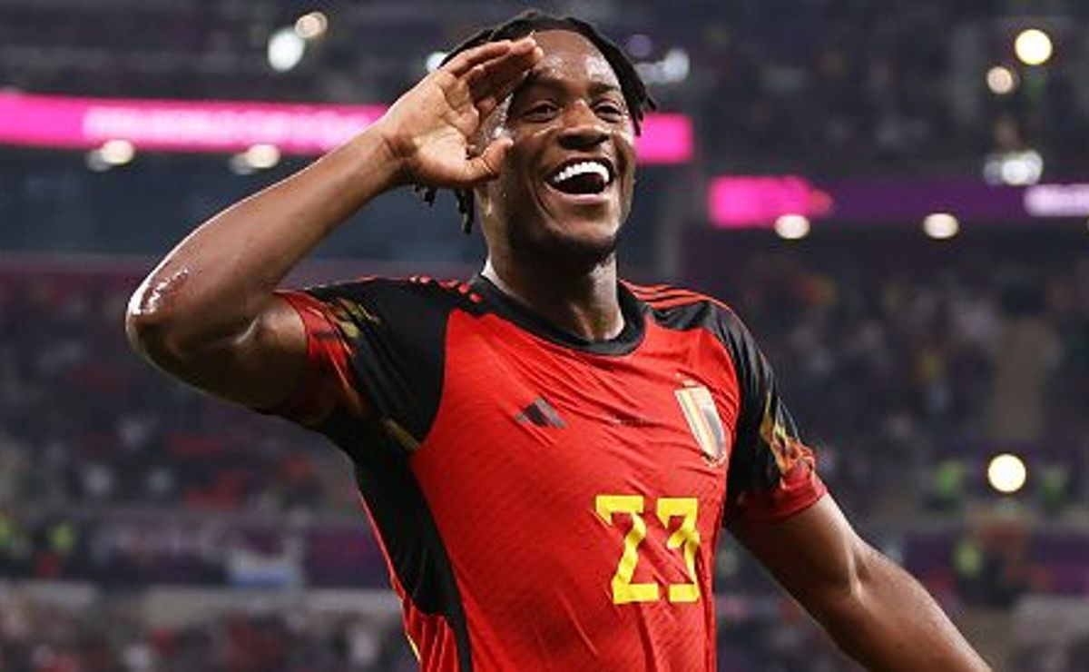 r$ 40,2 milhões, contratação surpresa: grêmio quer batshuayi como substituto de suárez