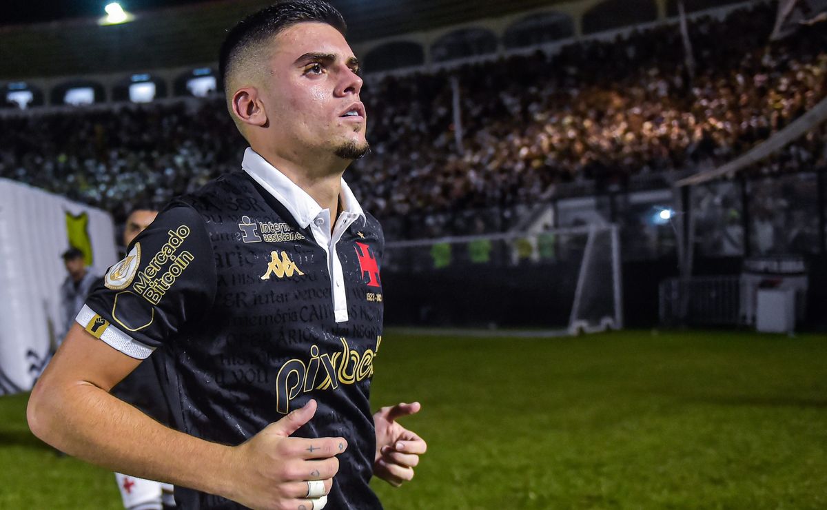 quase r$ 50 milhões no pix e muito mais: venda de pec tem cláusula curiosa no vasco