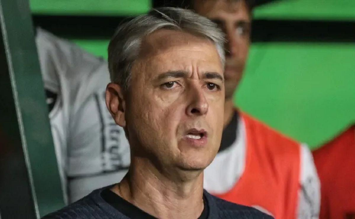 análise: tiago nunes tem à disposição botafogo remontado para esquecer 2023