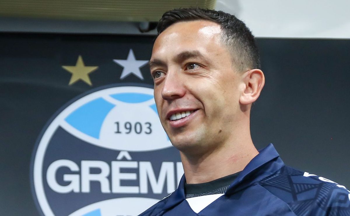 marchesín é testado no grêmio em jogo treino e aumenta expectativa por estreia