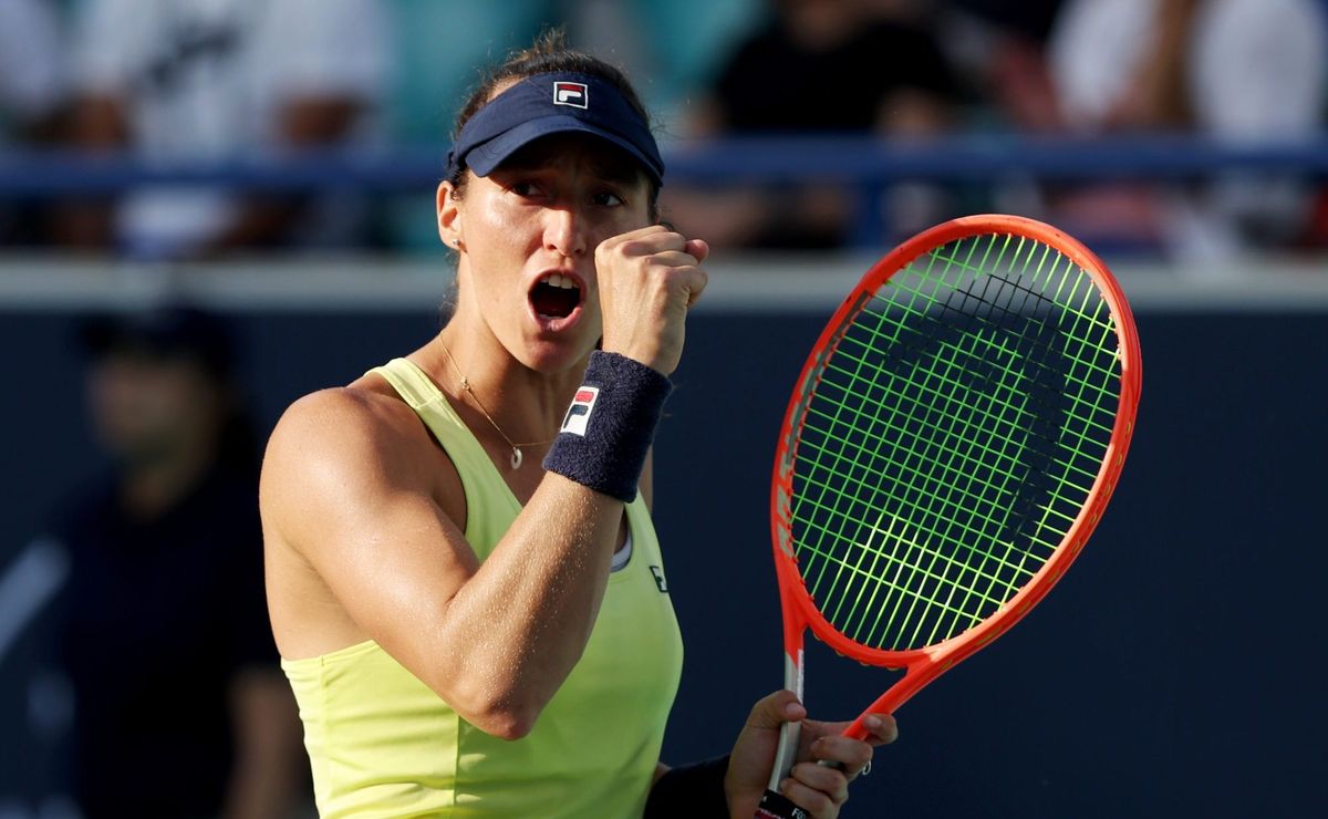 luisa stefani avança e fica mais perto da final no australian open nas duplas; bia haddad se despede da competição