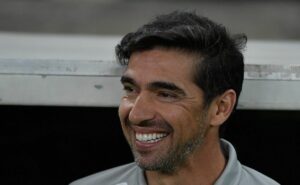 até 2025: motivos da permanência de abel ferreira no palmeiras são revelados