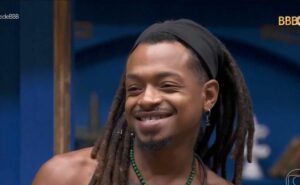 bbb 24: sapo invade casa e luigi joga animal na piscina: "interessante"