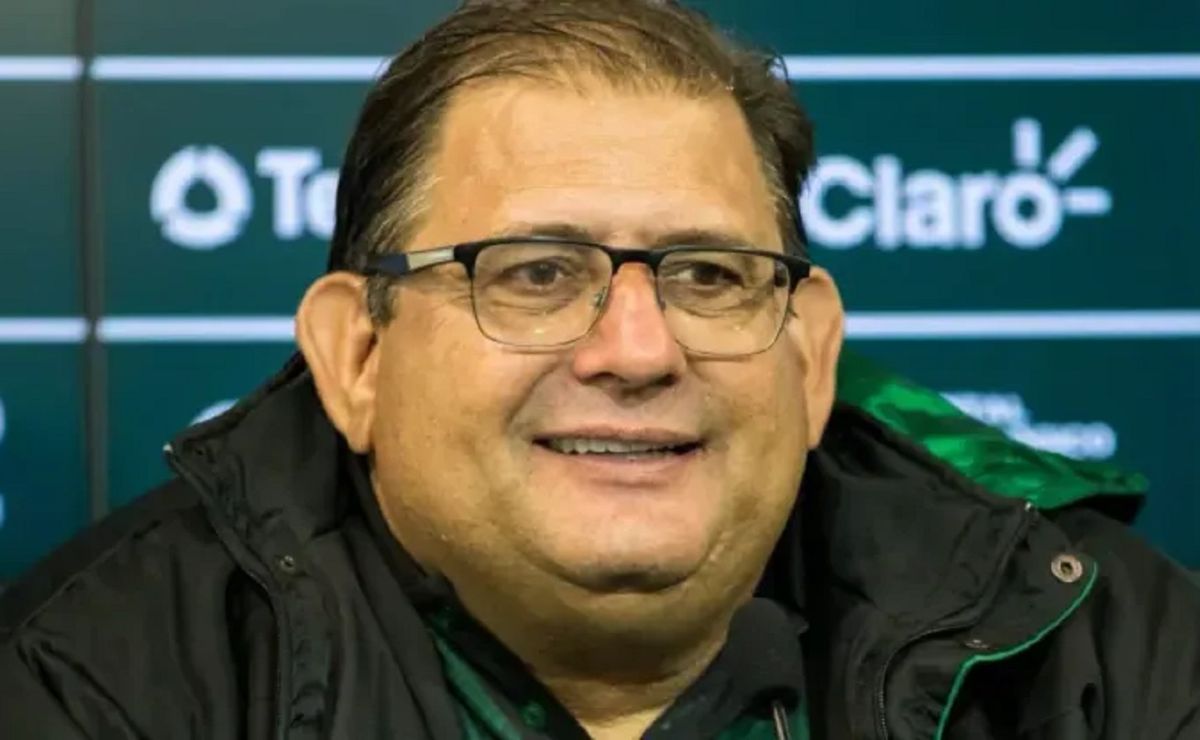 guto ferreira aprova nome e coritiba faz investida por jogador do cruzeiro