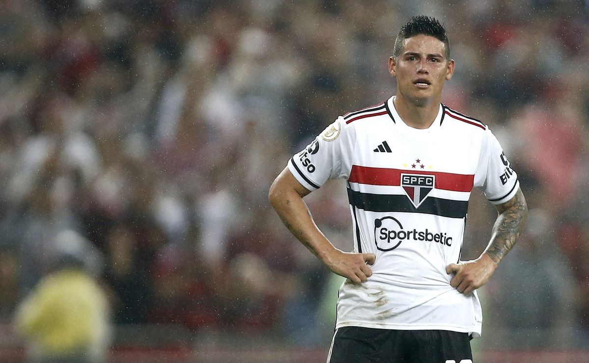 "vai jogar quando?"; torcida do são paulo perde a paciência com james rodríguez