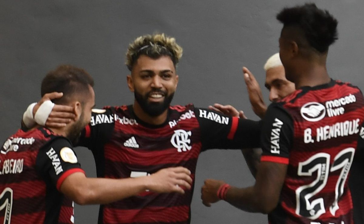 opinião: se juntou a gabigol; flamengo anuncia renovação de um dos quatro remanescentes de 2019