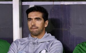 com dúvidas no ataque, abel vive momento decisivo no palmeiras para a supercopa