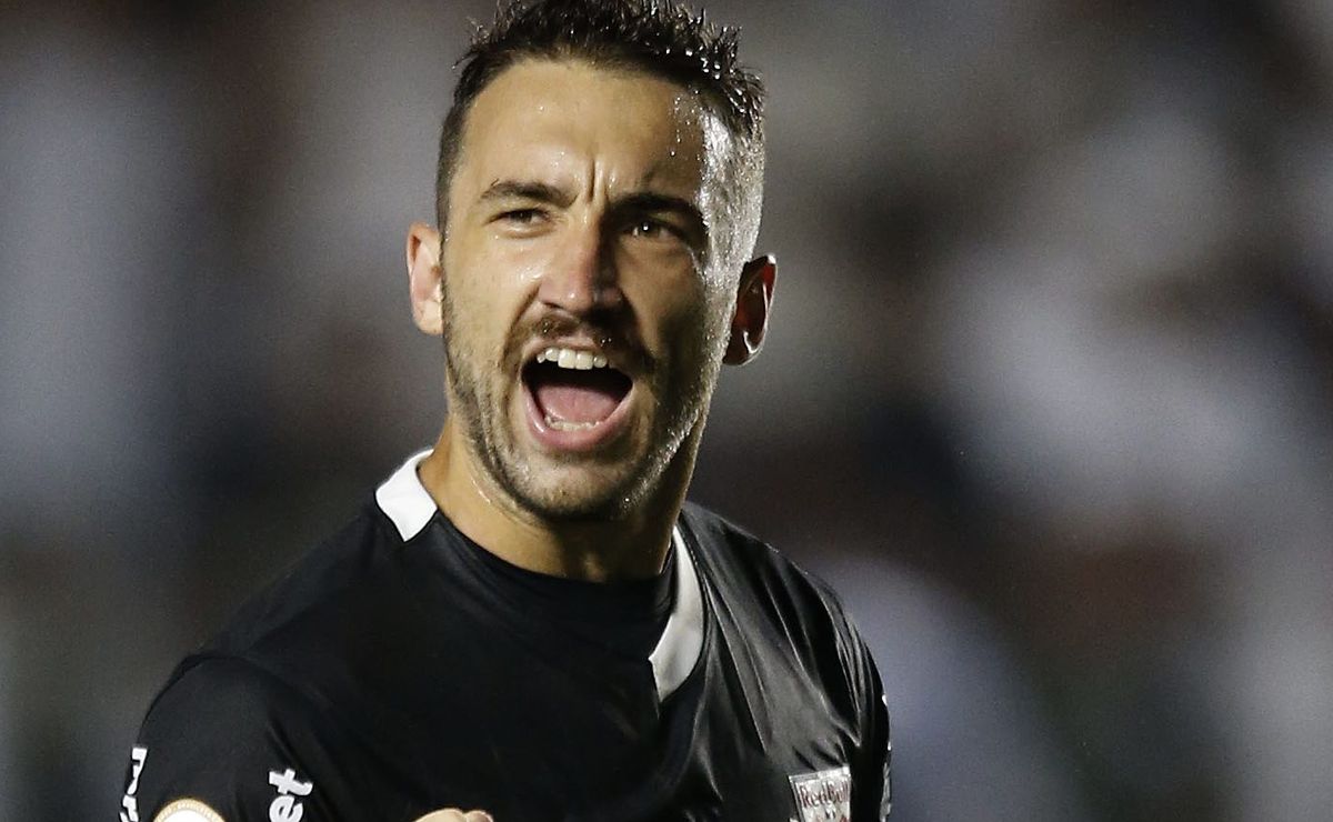 flamengo oferece r$ 46 milhões para contratar léo ortiz do bragantino