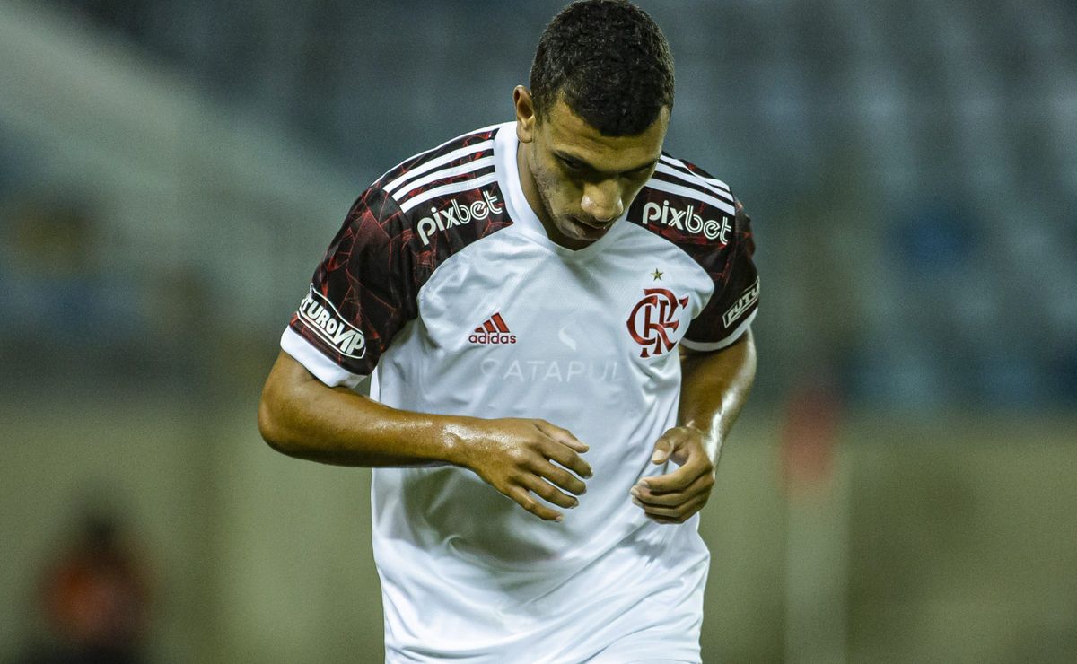 flamengo acerta empréstimo de petterson ao athletico paranaense