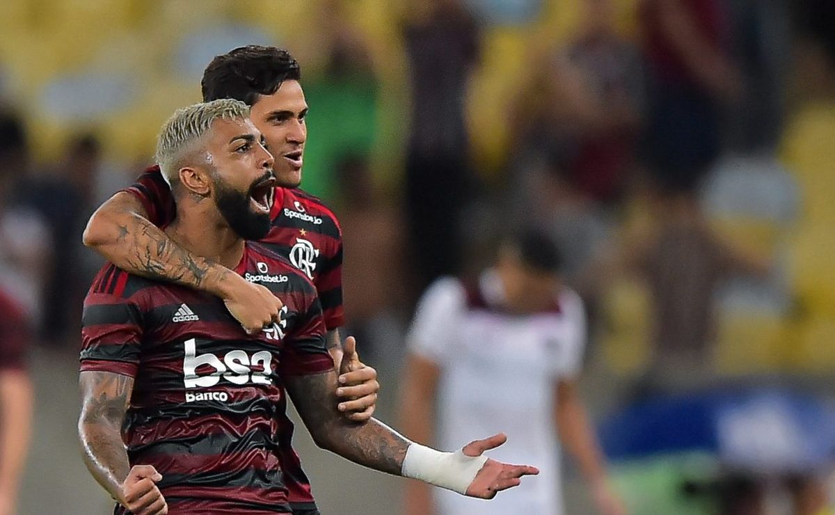 tite traz possibilidades de utilizar gabigol e pedros no time titular do flamengo