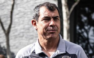 fábio carille surpreende e faz promessa incrível para o torcedor do santos