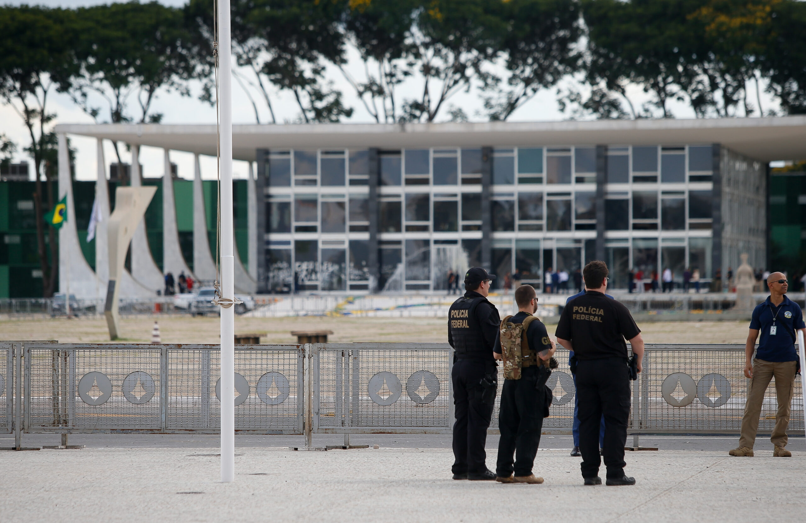 supreme court to decide on charges against brasília police chiefs for january 8 riots