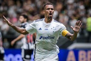 vaidebet procura cruzeiro para abrir conversas sobre patrocínio máster