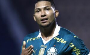 rony volta a receber contatos para deixar palmeiras; multa é de r$ 540 milhões