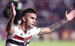 sem gaguejar: nestor diz o que pensa do palmeiras antes da supercopa