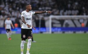 definido: mano menezes decide colocar raul gustavo no time titular do corinthians