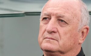 otávio endossa discurso de felipão sobre 'clássico precoce' e projeta atlético contra o cruzeiro