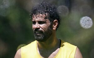 diego costa mal chega ao grêmio e causa influência em saída de medalhão