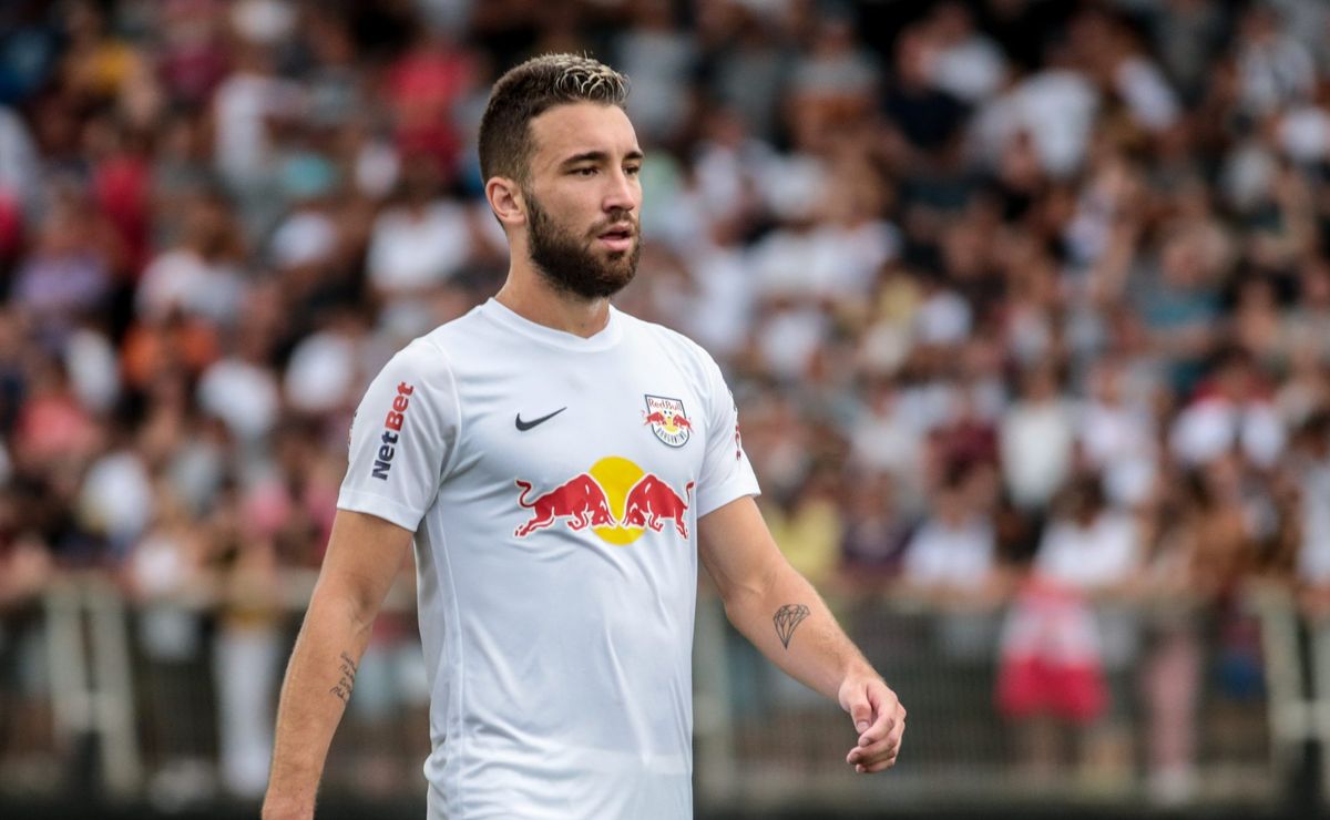 de olho no regulamento, flamengo não desiste da contratação de léo ortiz