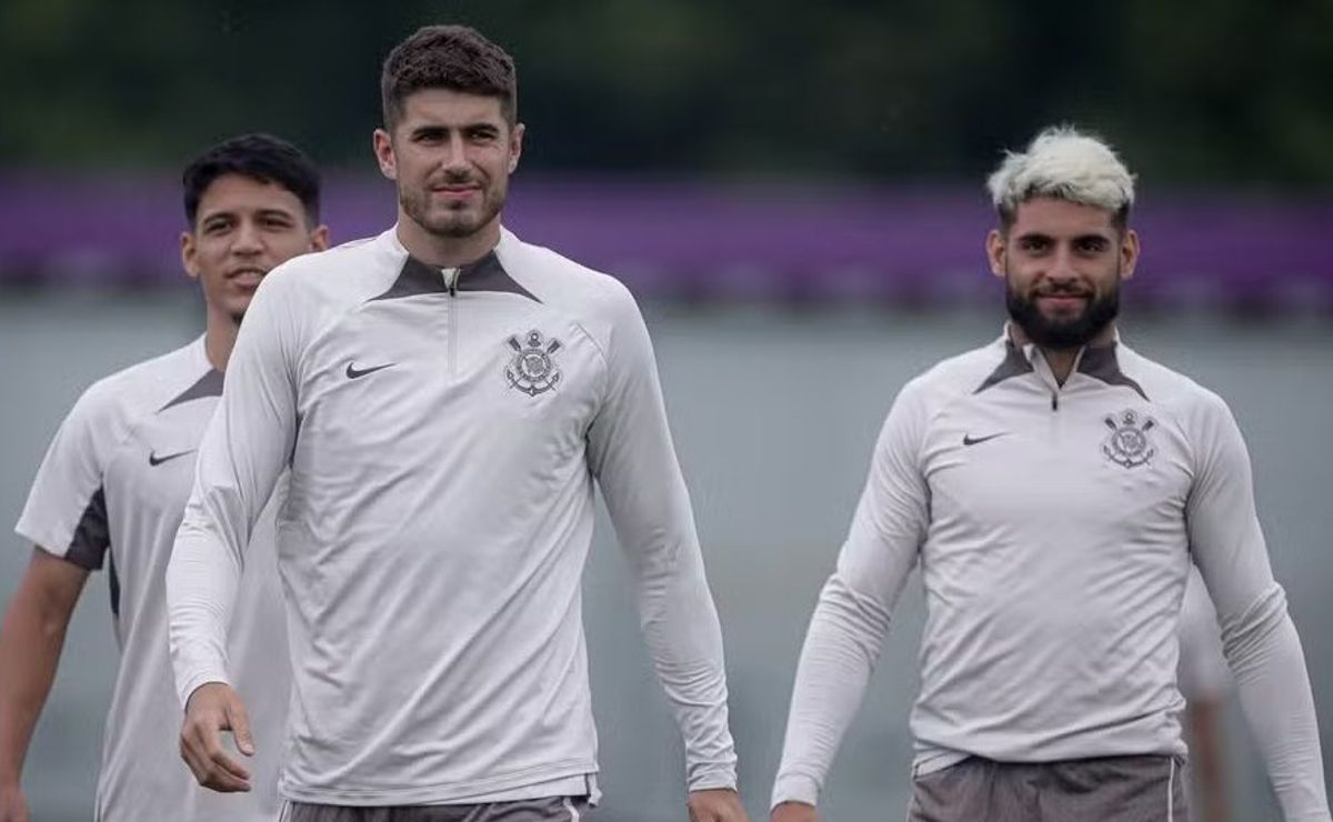 concorrentes no ataque, pedro raul faz post com yuri alberto horas antes de corinthians x ponte preta