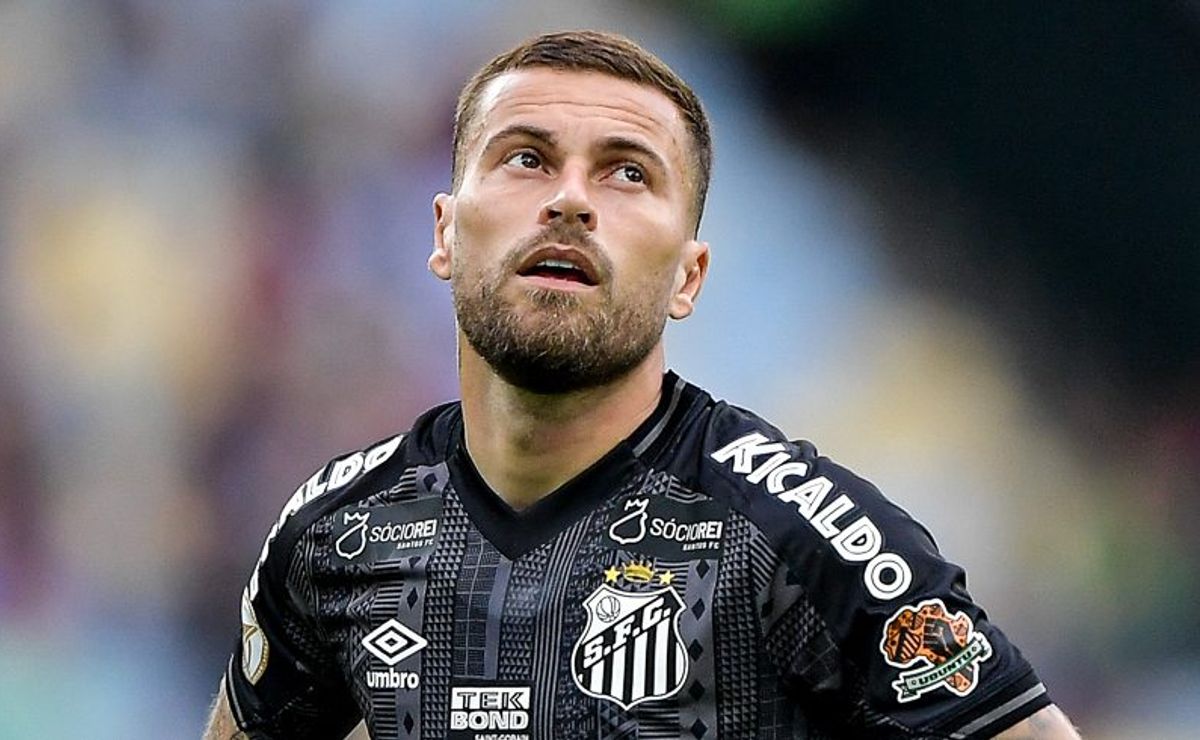 meio campista alega 'situações absurdas' e vai sair do santos junto com lucas lima