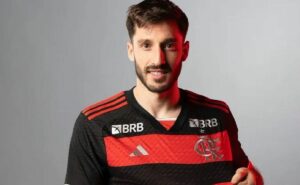 viña é regularizado pelo flamengo, mas ainda não estreia em jogo pelo campeonato carioca