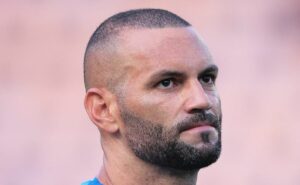 gerou polêmica: abel e +1 saem em defesa de weverton e atitude causa divisão no palmeiras