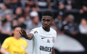 confirmado, gerou polêmica: antónio oliveira mal treina o corinthians e ‘descoberta’ sobre félix torres causa divisão