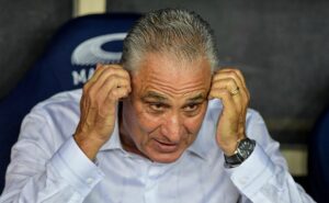 foi confirmado: tite prepara escalação ousada e trio acaba 'barrado' no flamengo