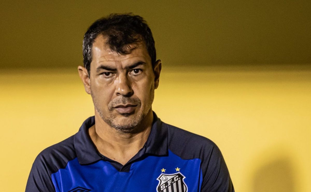 "não imaginava"; fábio carille afirma que foi surpreendido com dois jogadores do santos