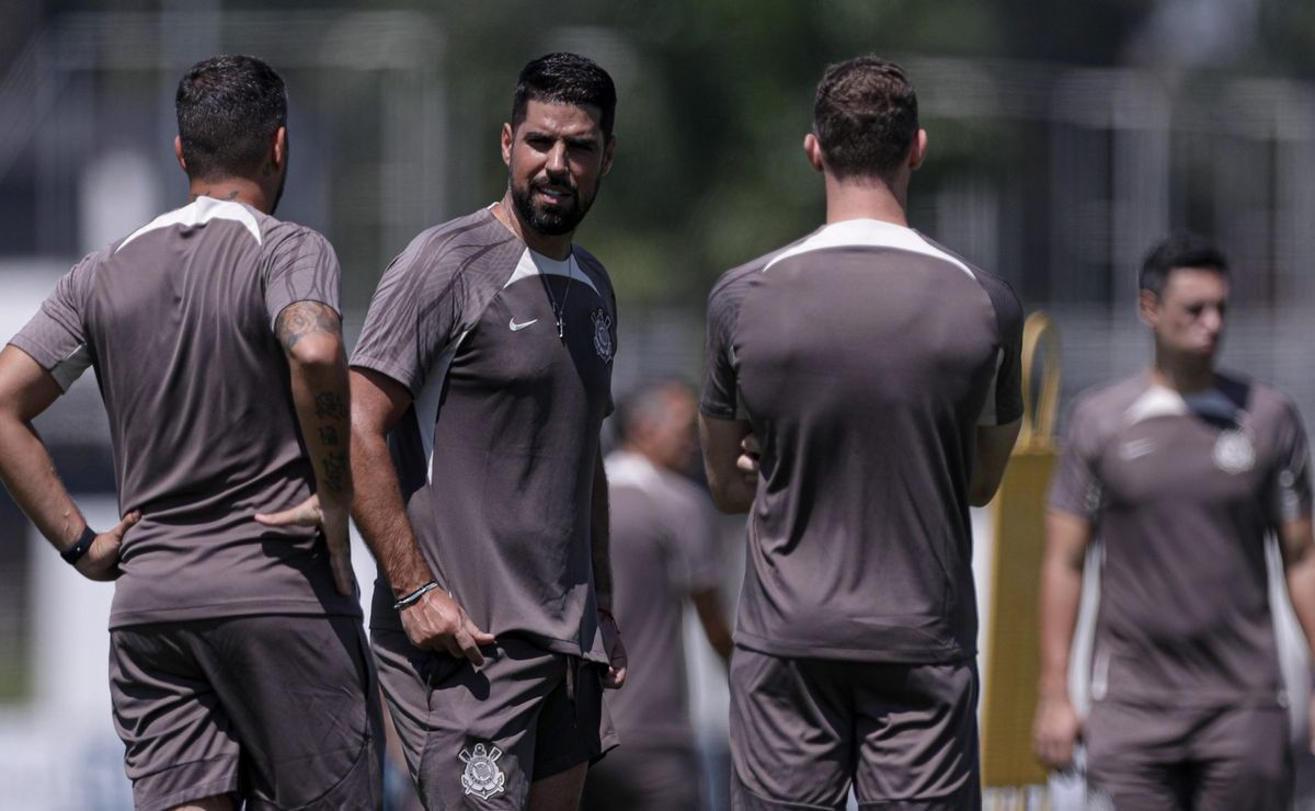 corinthians x portuguesa: antónio oliveira chegou e já falou sobre mudanças para a partida