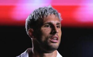 opinião: são paulo quer reserva para calleri, mas opções que 'surgem' são ruins
