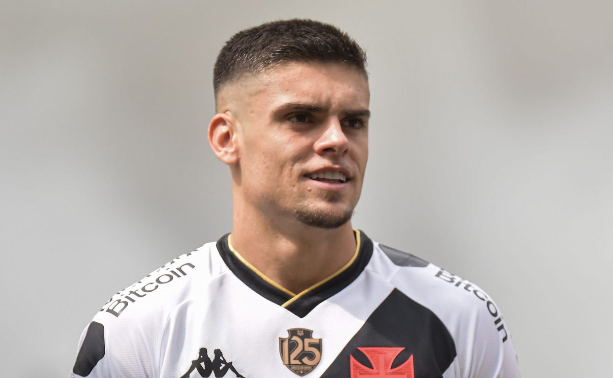 ex vasco, gabriel pec tem estreia confirmada contra time de lionel messi