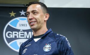 marchesin chega causando e goleiro está de saída do grêmio