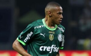 jhon jhon vira 'culpado' e torcida do palmeiras cita 5 erros crassos de abel