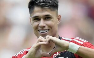 análise: luiz araújo pavimenta caminho para ser titular absoluto no flamengo