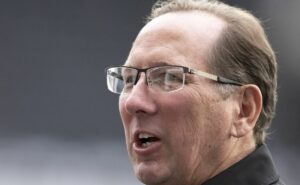 não vai jogar mais no flamengo, john textor acabou de contratar