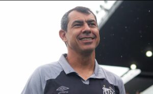 time titular? fábio carille 'aposta' em quarteto para o santos enfrentar o corinthians 