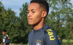 lázaro já chegou ao palmeiras e deverá ser anunciado nesta quarta feira (7)