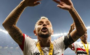 falou antes do clássico: rafinha revela ‘cobrança especial’ com laterais no são paulo