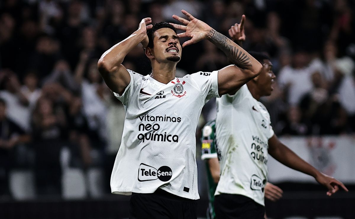 r$ 20 milhões: corinthians decide contratar substituto de veríssimo e recebe resposta