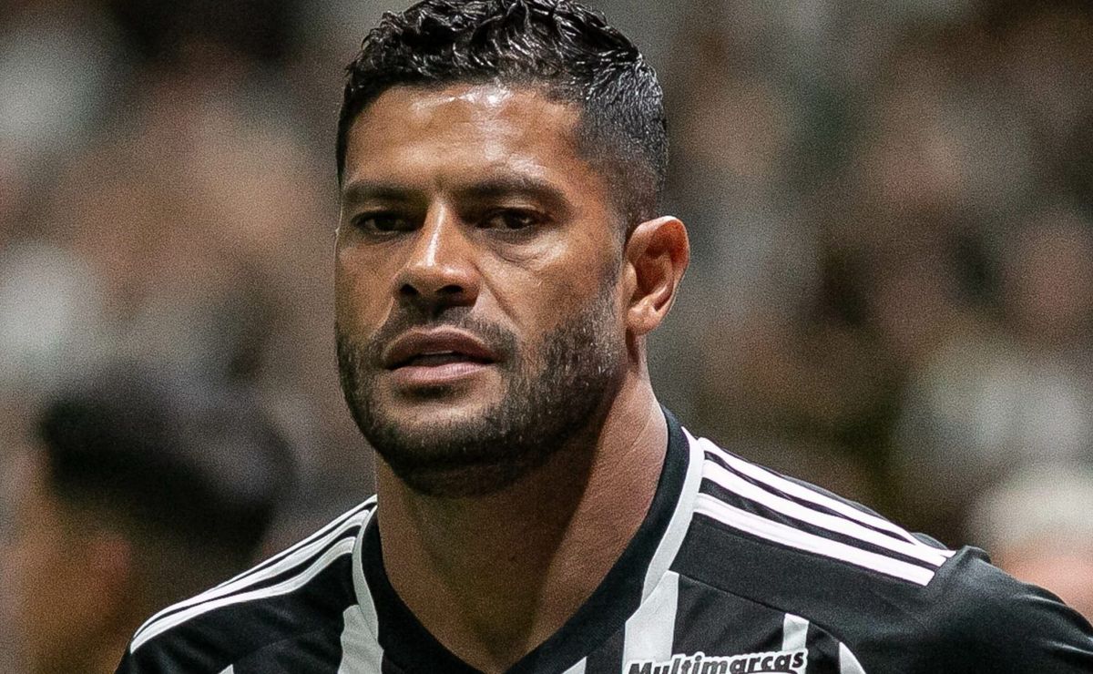 pronto para jogar no atlético com hulk:  atacante demonstra preparação para ser acionado por felipão 