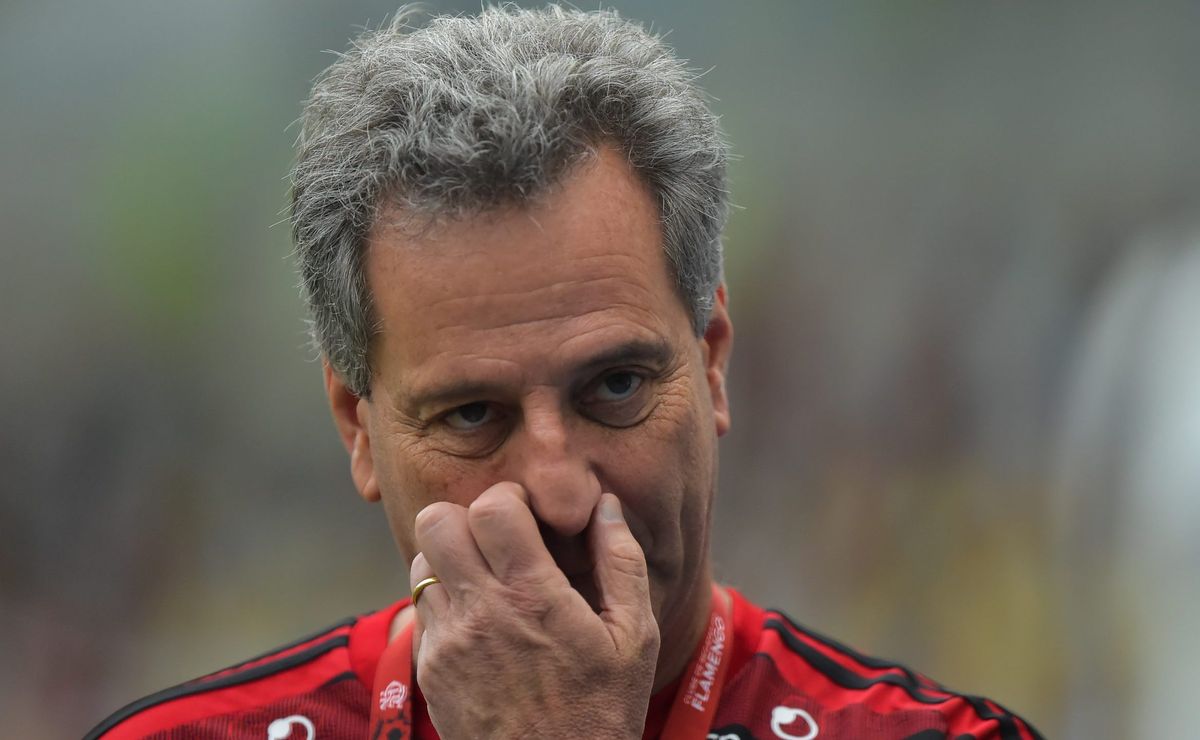 landim 'dorme no ponto' após craque ser oferecido 7 vezes ao flamengo